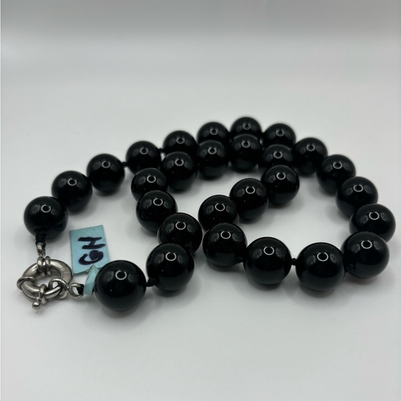 Onyx Bead Necklace - Picture 6 of 7